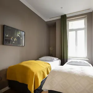 https://4-zimmer-suite-im-kietz-leipzig.bestleipzighotels.com