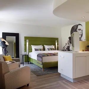 https://hotel-indigo-dusseldorf-victoriaplatz.dortmundhotels.net